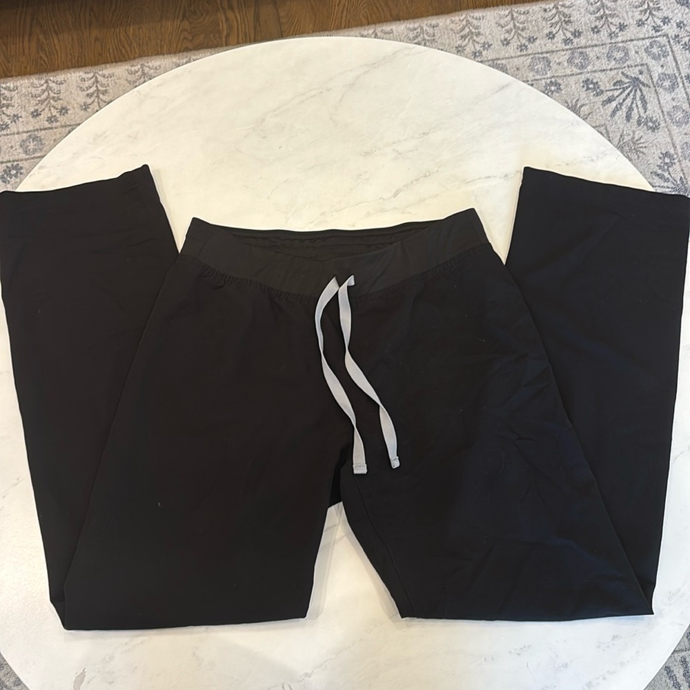Figs straight leg scrub pants